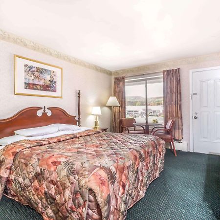 Knights Inn Lenox Luaran gambar