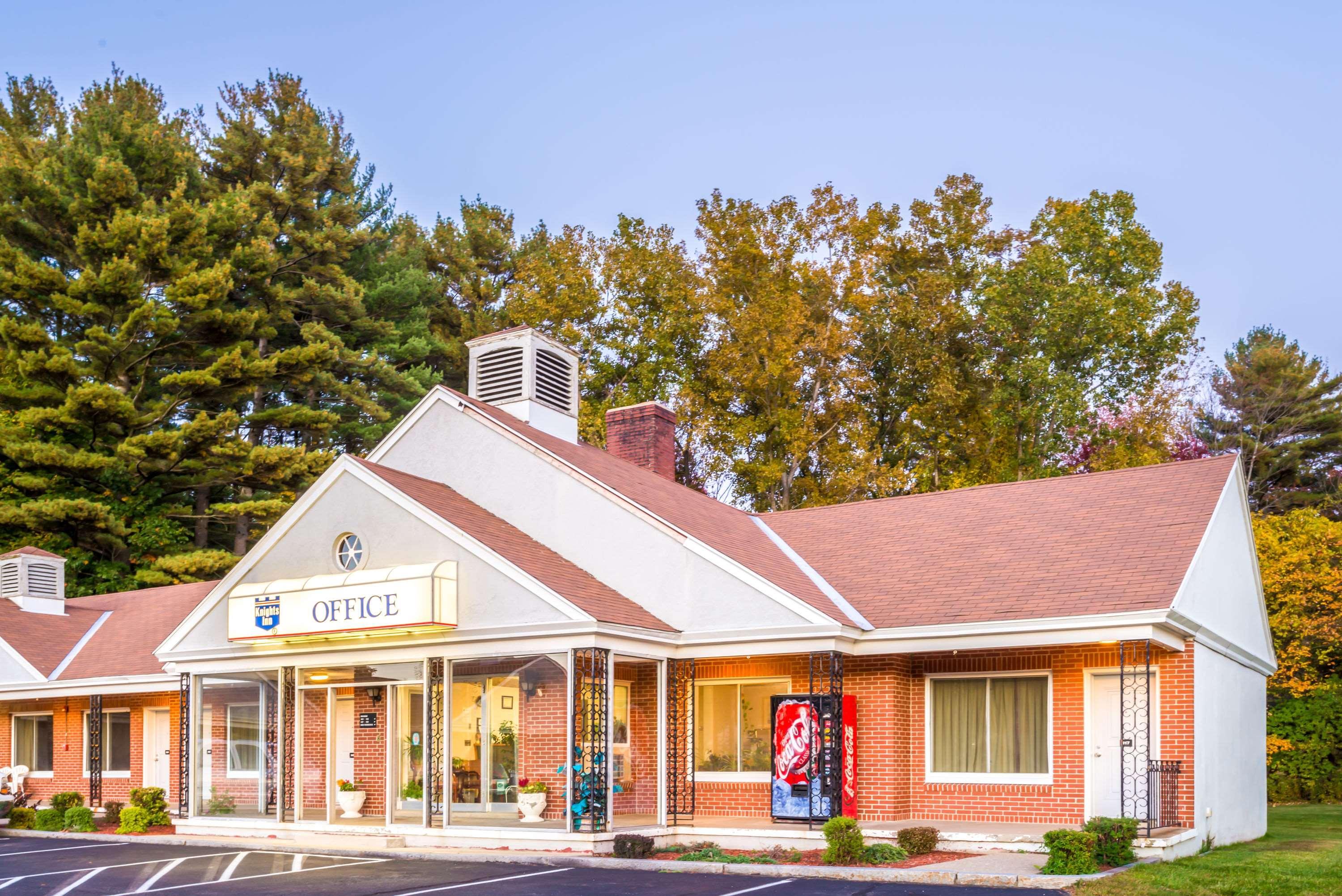 Knights Inn Lenox Luaran gambar